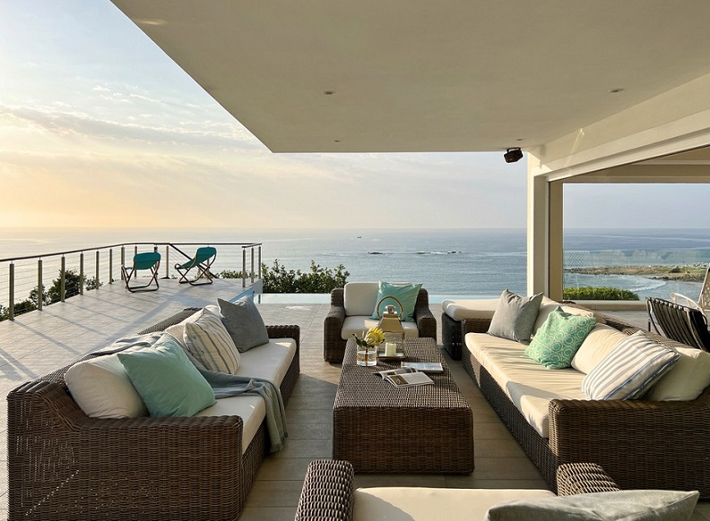 Hopwood House