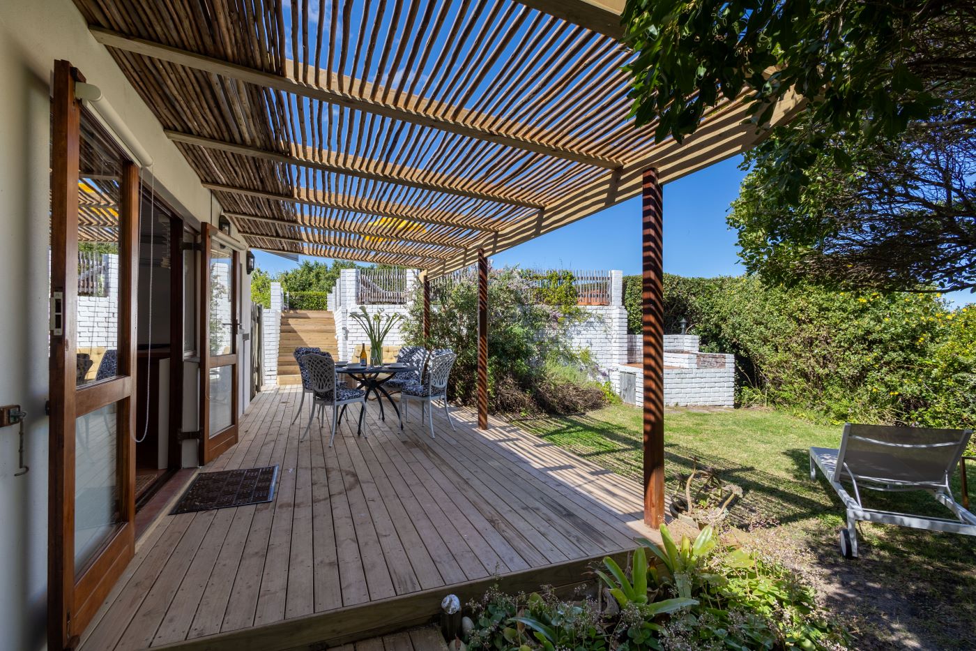 Pansy Shell Cottage | Plett Villas